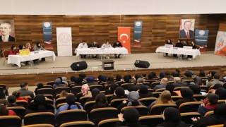Bayburtta liseler arası münazara heyecanı