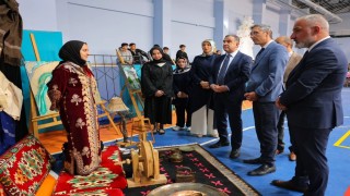 Bayburtta öğrencilerin yıl boyunca hazırladığı ürünler sergilendi