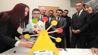 Bayburtta özel öğrenciler projelerini fuarda tanıttı