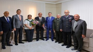 Bayburtta şehit ailesi ve gaziye bayram ziyareti