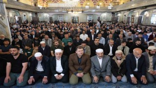 Bayram namazında camiler doldu