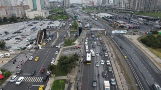 Bayram tatili öncesi İstanbulda trafik yoğunluğu yüzde 65e ulaştı