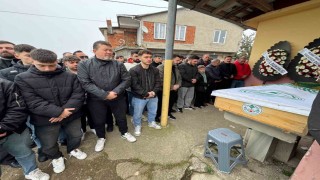 Bıçaklanarak öldürülen genç toprağa verildi