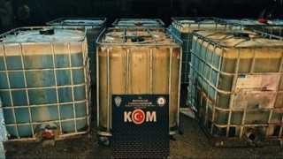 Bilecikte arama yapılan tırda 5 bin 100 litre kaçak akaryakıt ele geçirildi
