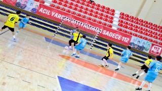 Bilecikte futsal çeyrek final heyecanı sürüyor
