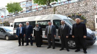 Bilecikte hafızlık kurslarına minibüs desteği