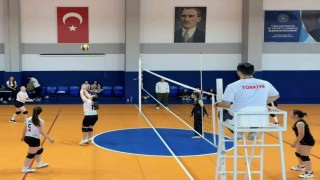 Bilecikte liseler arası voleybol müsabakası nefes kesti