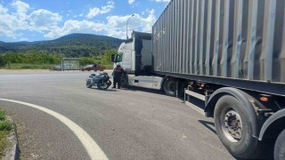 Bilecikte tır ile motosiklet çarpıştı: 1 yaralı