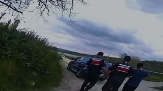 Bilecikte uyuşturucudan aranan şahıs jandarmadan kaçamadı