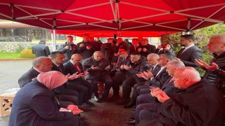 Binali Yıldırım Durmazoğlu ailesine taziyede bulundu