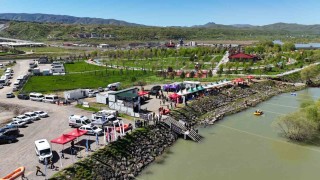 Bingölde rafting şöleni: Türkiye Şampiyonası coşkuyla başladı