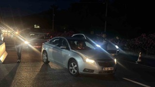 Bodrum girişinde bayram yoğunluğu: Polis ekiplerinden sıkı denetim