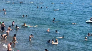 Bodrum sahillerinde bayram yoğunluğu