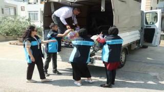 Bodrumda çocuklara bayram öncesi oyuncak dağıtıldı