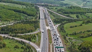 Bolu geçişinde bayram trafiği erken başladı: Yollarda uzun kuyruklar oluştu