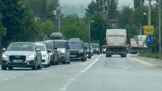Boluda alternatif yollarda uzun araç kuyrukları oluştu