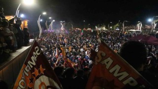 Bolulular meydanlarda Galatasarayın şampiyonluğunu kutladı