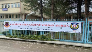 Bozkırda saha çalışanlarına güvenli trafik eğitimi