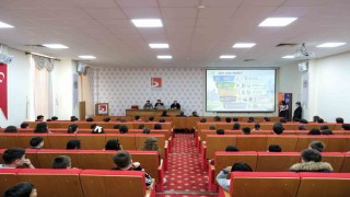 BŞEÜde geri dönüşüm malzemeleri sanata dönüştü