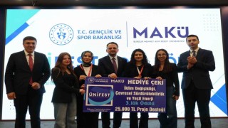 BTÜlü öğrencilerden ÜNİFESTte 3 kategoride derece