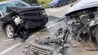 Burdurda 3 otomobil çarpıştı: 5 yaralı