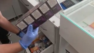 Bursada kaçakçılığa eş zamanlı operasyon: Binlerce kaçak ürün ele geçirildi