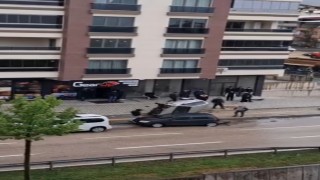 Bursada kontrolden çıkan otomobil takla attı