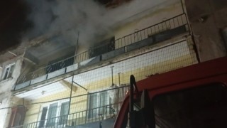 Bursada korkutan yangın: Daire kullanılamaz hale geldi