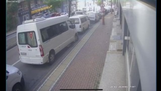 Bursada ortalık savaş alanına döndü: 6 araca çarptı takla atarak durabildi