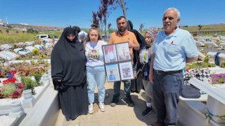 Büyükçekmecede bıçaklanarak öldürülen 16 yaşındaki Abdulbaki Demirelin kabrinde hüzünlü bayram