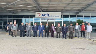 Çankırıda protokol üyeleri, bayramda çalışan kurum personelleriyle bayramlaştı