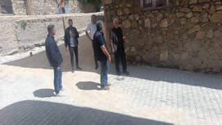 Çermikte yağışlar nedeni ile bozulan yollar onarılıyor