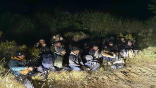 Çeşmede 21 kaçak göçmen yakalandı, 1 organizatör tutuklandı