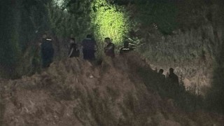 Cezaevinden izinle çıktı, eşini ve bir kadını sırtından bıçakladı