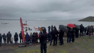 Çıldırlı çocuklar 19 Mayısta yaptığı su sporları gösterisi nefes kesti