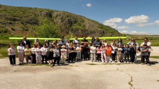 Çocuklar İstikbal göklerdedir dedi