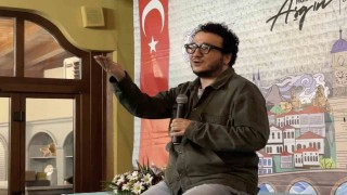 Çorum Belediyesinin Han Sohbetlerinde bilim dolu akşam