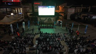 Çorum FK taraftarları play-off maçını dev ekrandan izledi