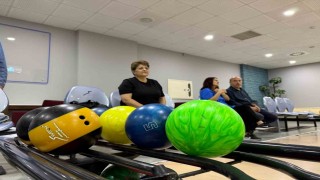 Çorumda anneler bowling etkinliğinde buluşturdu