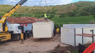 Çorumda hortumdan etkilenen köylerde yaralar sarılıyor