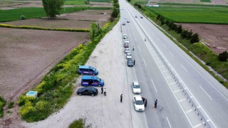 Çorumda jandarma ekiplerinin bayram tedbirleri sürüyor