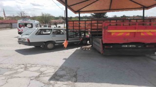 Çorumda otomobil ile kamyon çarpıştı: 1 yaralı