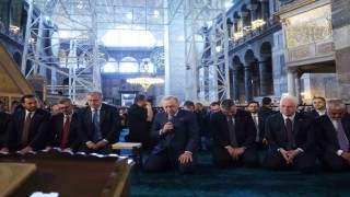 Cumhurbaşkanı Erdoğan, cuma namazını Ayasofya Camiinde kıldı, Kuran-ı Kerim okudu