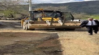 Çüngüşte yol yapım çalışmaları devam ediyor