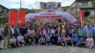 Dadaşlar madalyaya pedalladılar