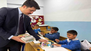 Digor Kaymakamı Kahramandan Derinöz köyü okuluna ziyaret