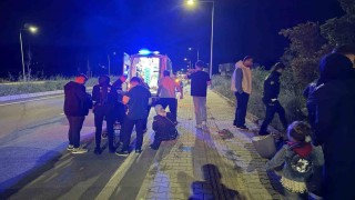 Direksiyon hakimiyetini kaybetti, tarlaya uçtu: 4 yaralı