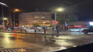 Drift atan sürücü zincirleme kazaya neden oldu, o anlar kamerada