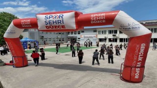 Düzce Belediyesi gençleri sporla buluşturmaya devam ediyor