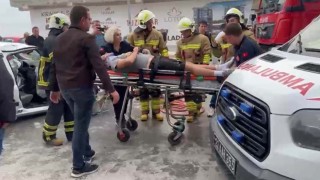 Edirnede iki otomobil çarpıştı: 1 yaralı